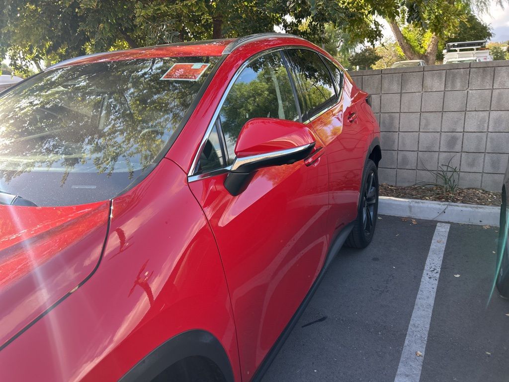 2024 Lexus NX 450h+ Luxury photo 2