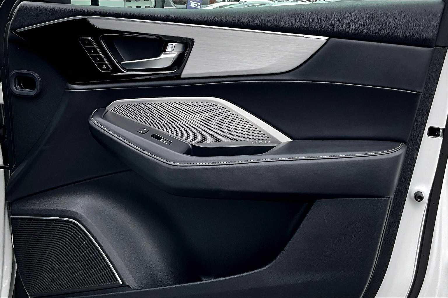 2023 Acura MDX SH-AWD Technology photo 19