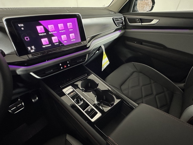 2025 Volkswagen Atlas Peak Edition SE photo 14