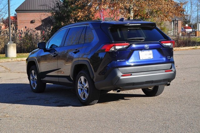 2024 Toyota RAV4 XLE photo 4