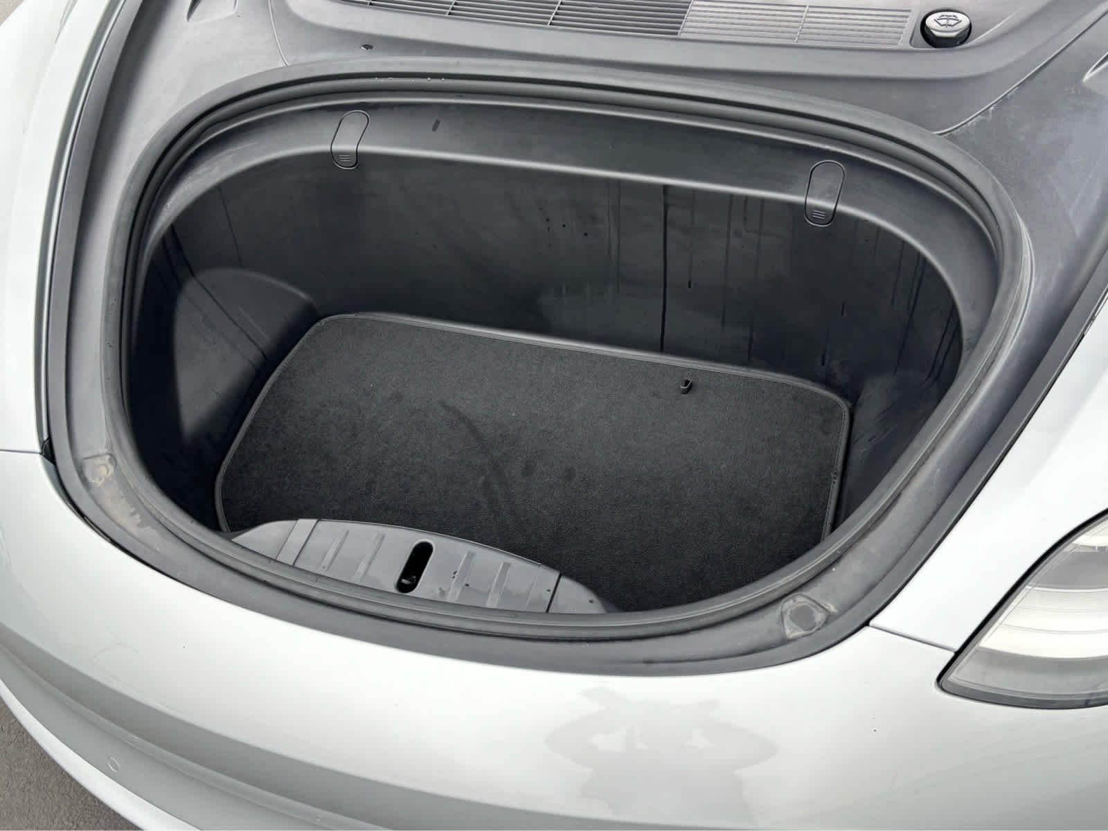 2018 Tesla Model 3 Long Range photo 23