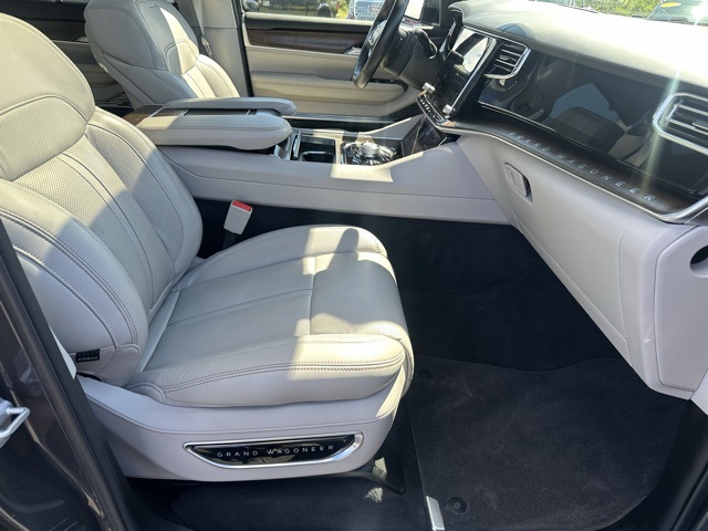 2022 Jeep Grand Wagoneer I photo 24