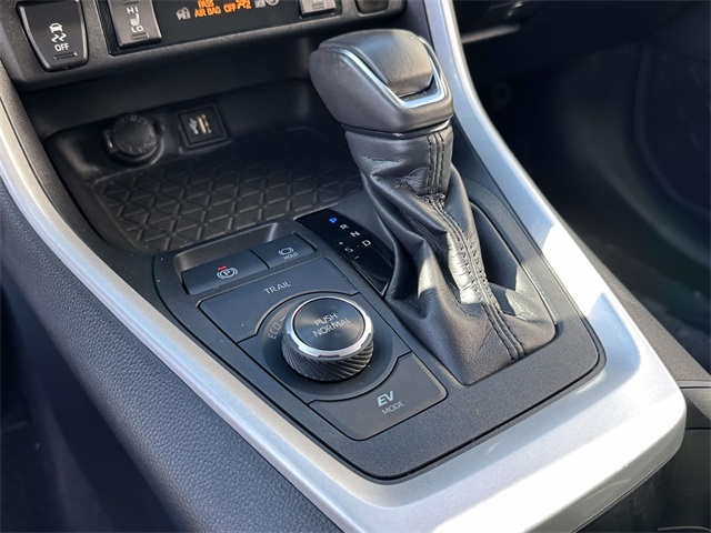 2024 Toyota RAV4 Hybrid XLE Premium photo 14