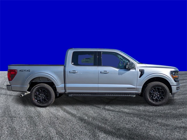 2025 Ford F-150 XLT photo 3