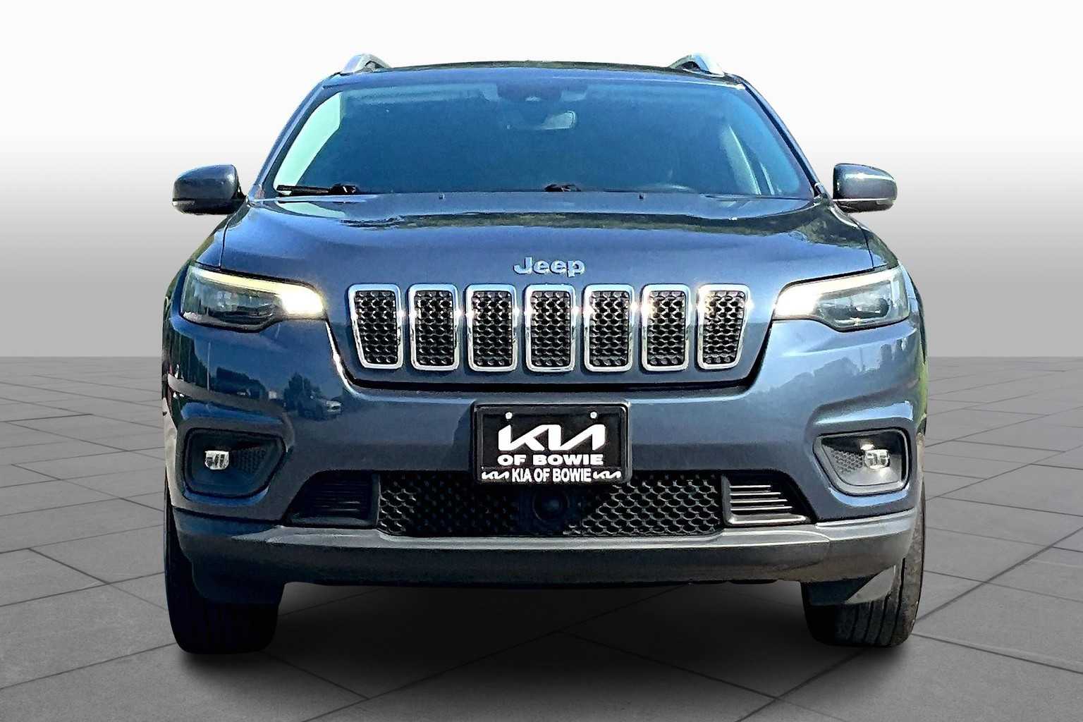 2021 Jeep Cherokee Latitude Lux photo 3