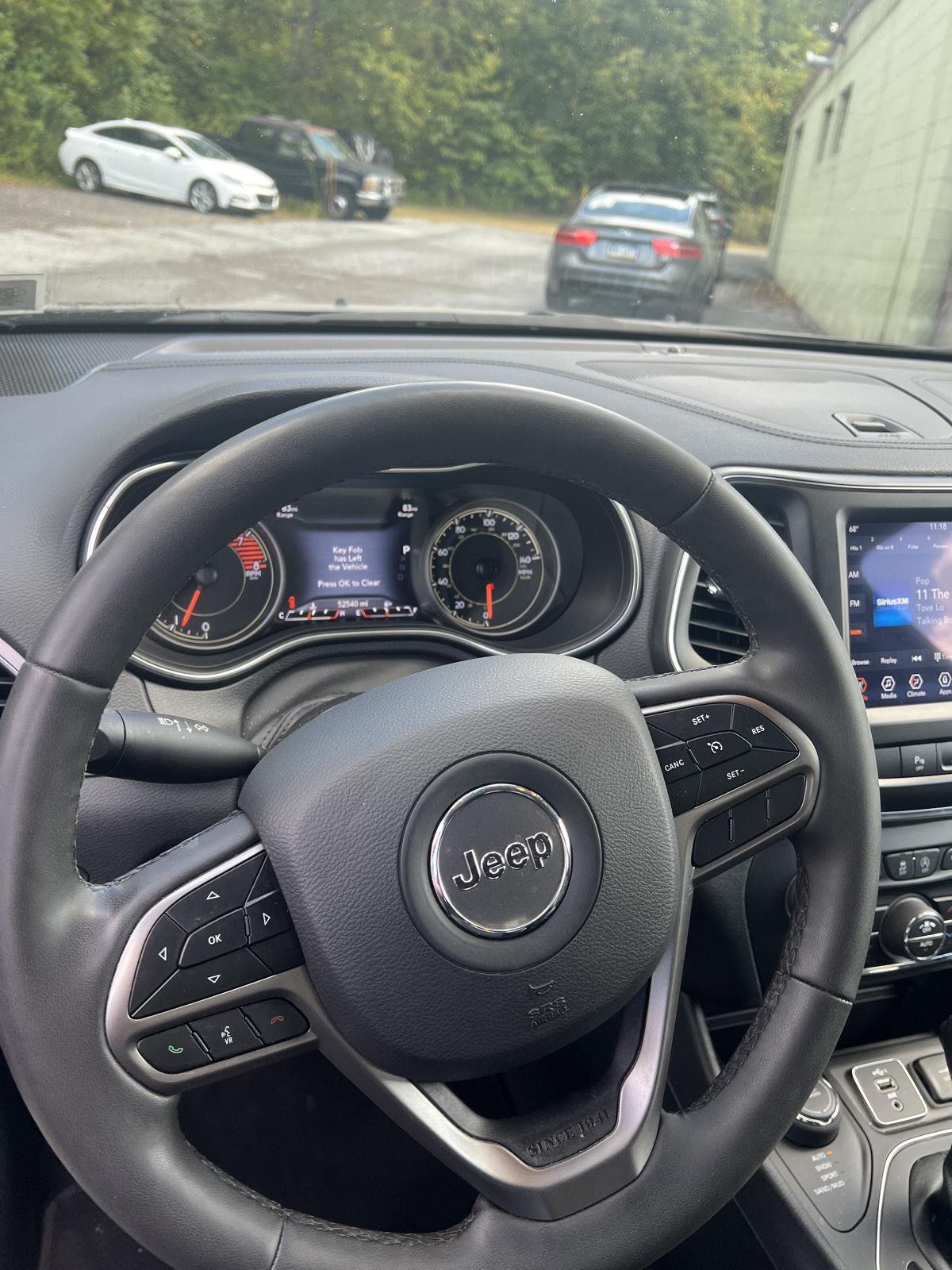 2022 Jeep Cherokee Latitude Lux photo 7