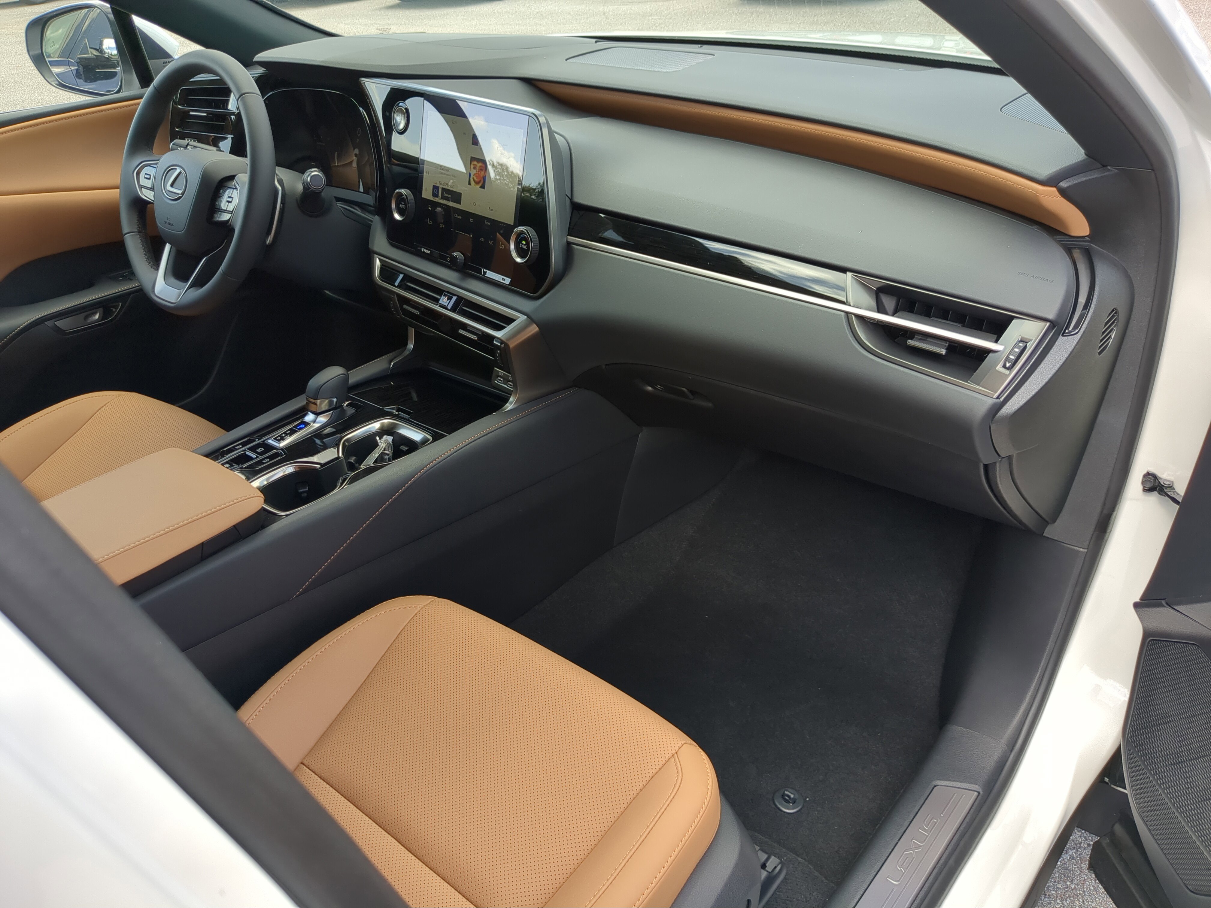 2025 Lexus RX 350 photo 11