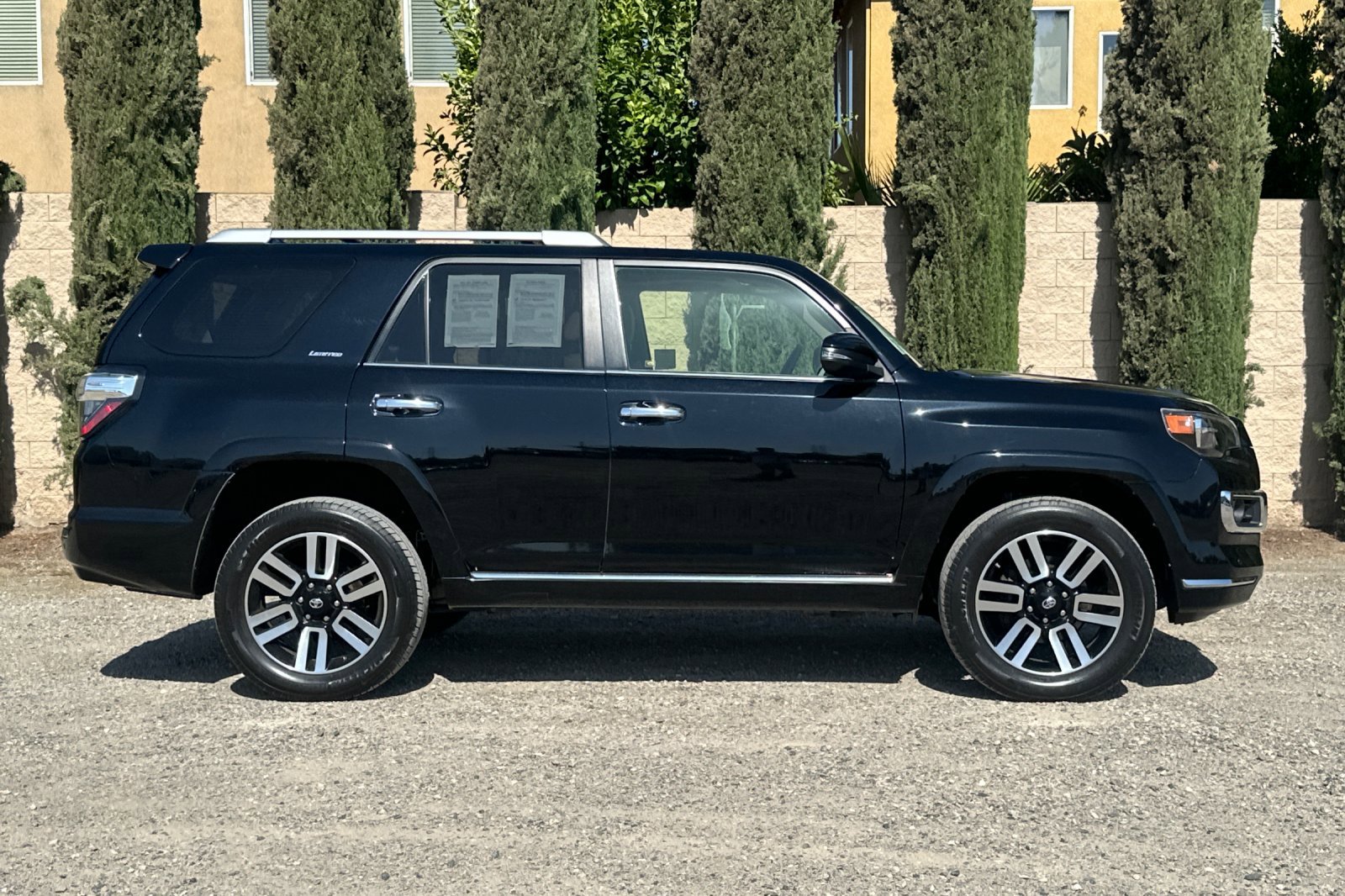 2016 Toyota 4Runner Sport photo 2