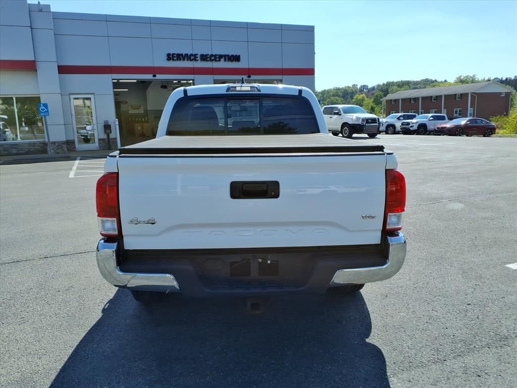 2016 Toyota Tacoma SR5 photo 5