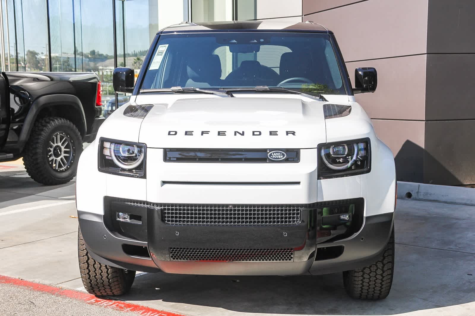 2026 Land Rover Defender 110 S photo 2