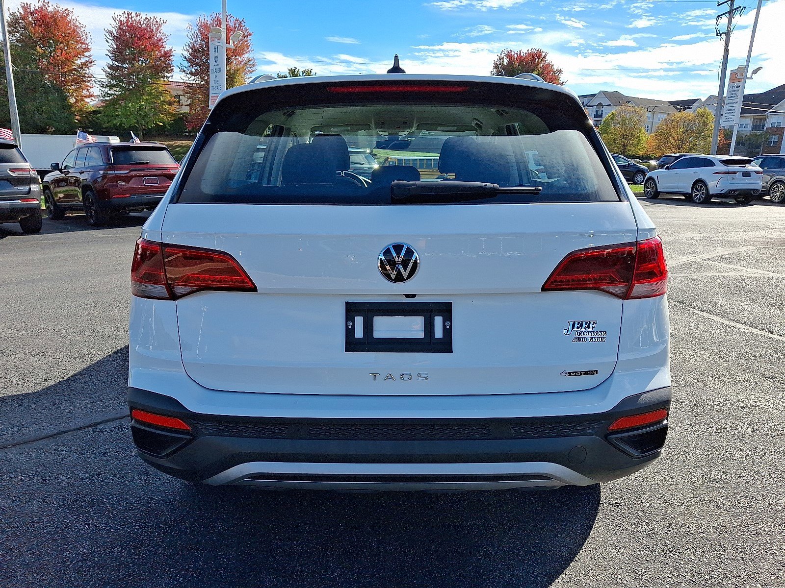 2024 Volkswagen Taos S photo 2