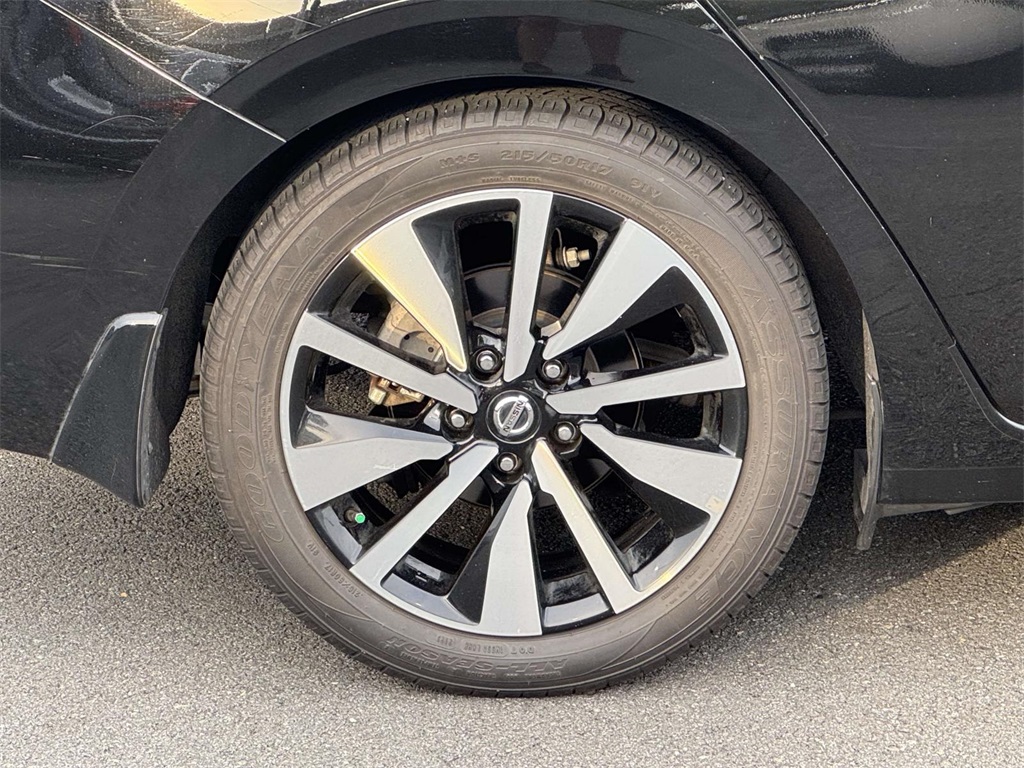 2022 Nissan Sentra SV photo 12