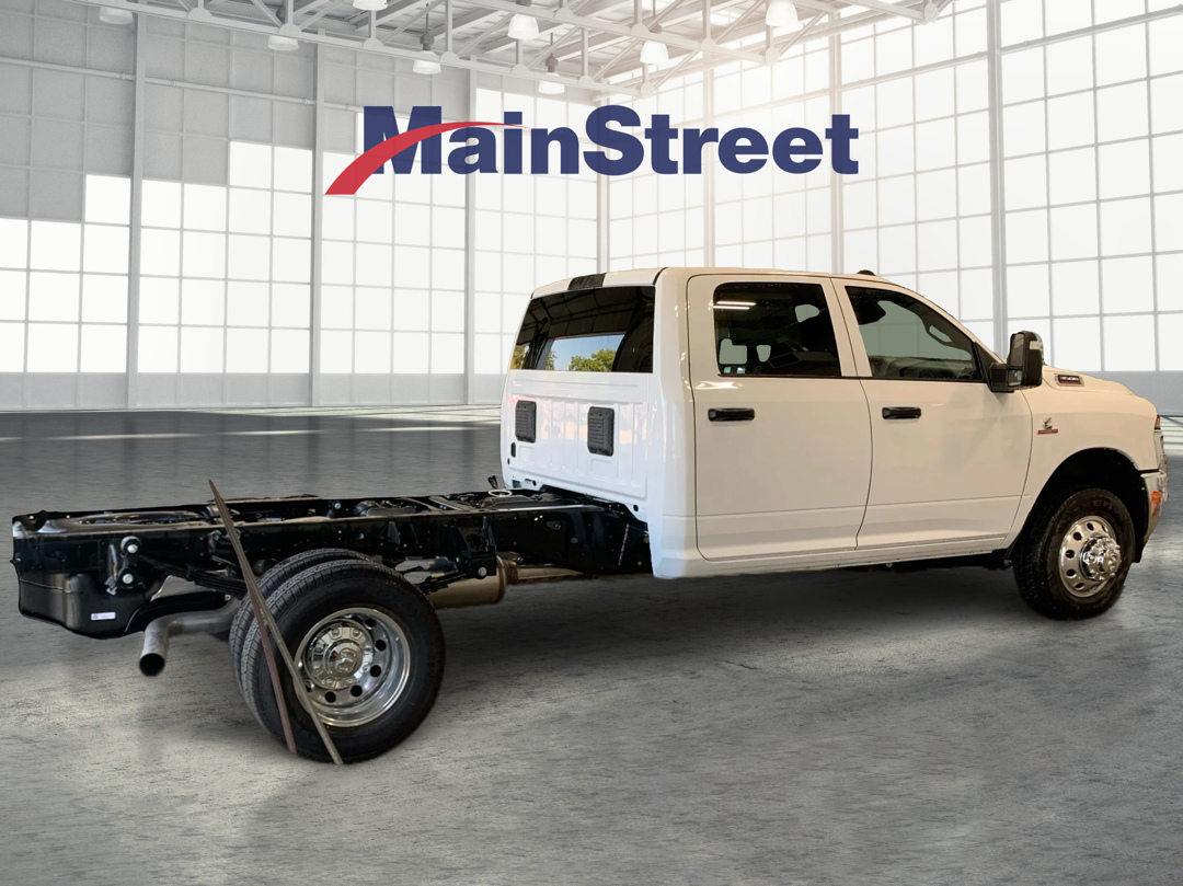 2026 Ram 3500 Tradesman photo 4