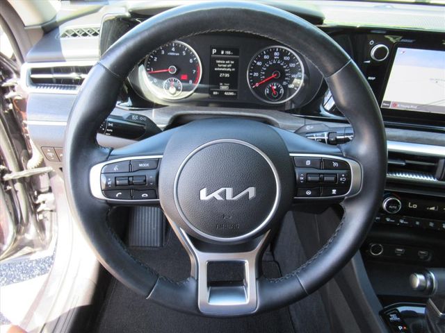 2022 Kia K5 EX photo 16