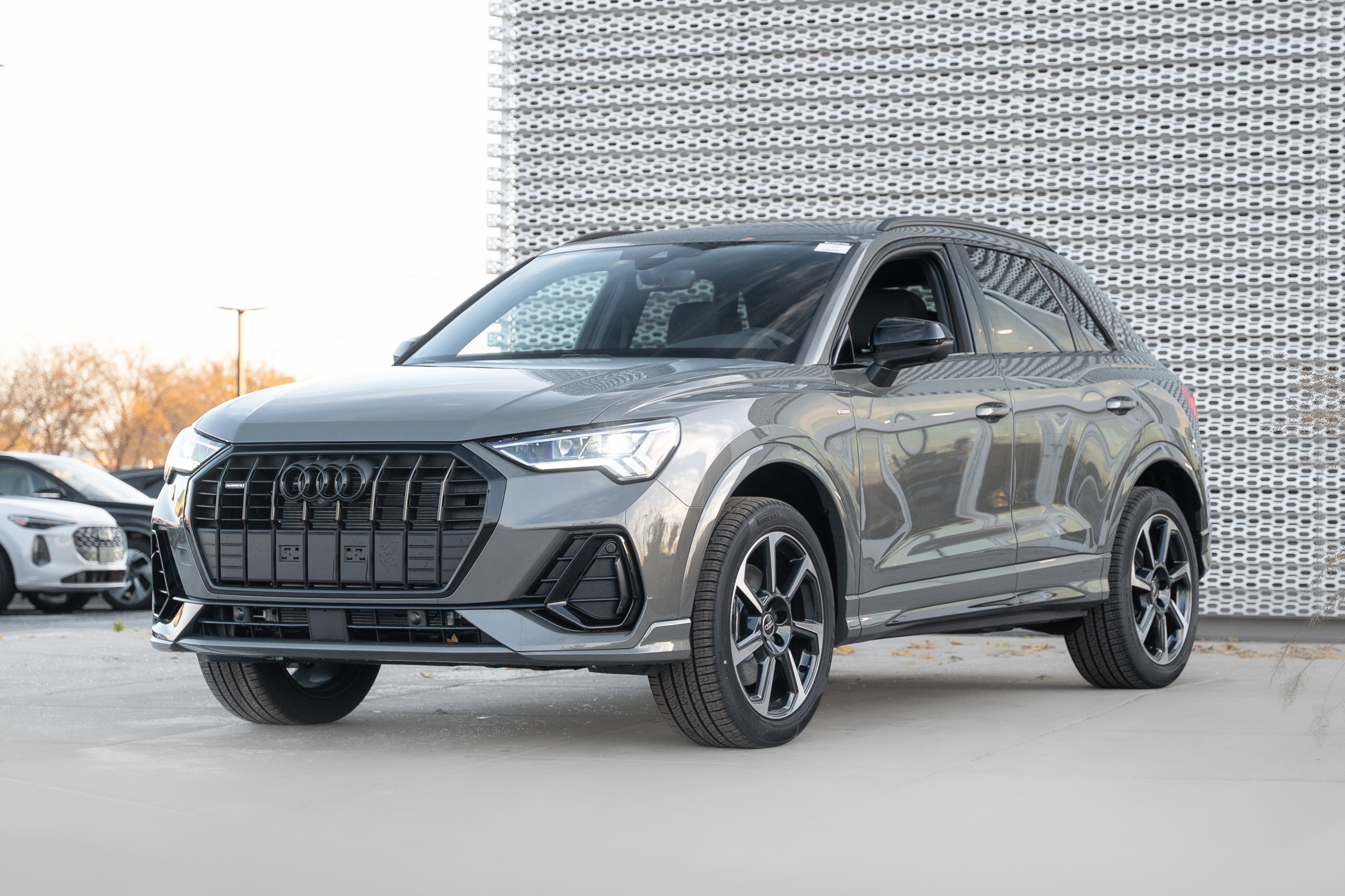 2025 Audi Q3 S line Premium Plus photo 3