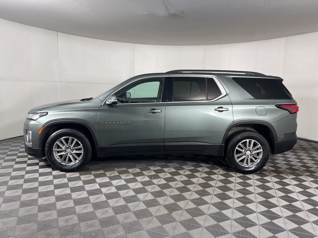 2023 Chevrolet Traverse Cloth 1LT photo 2