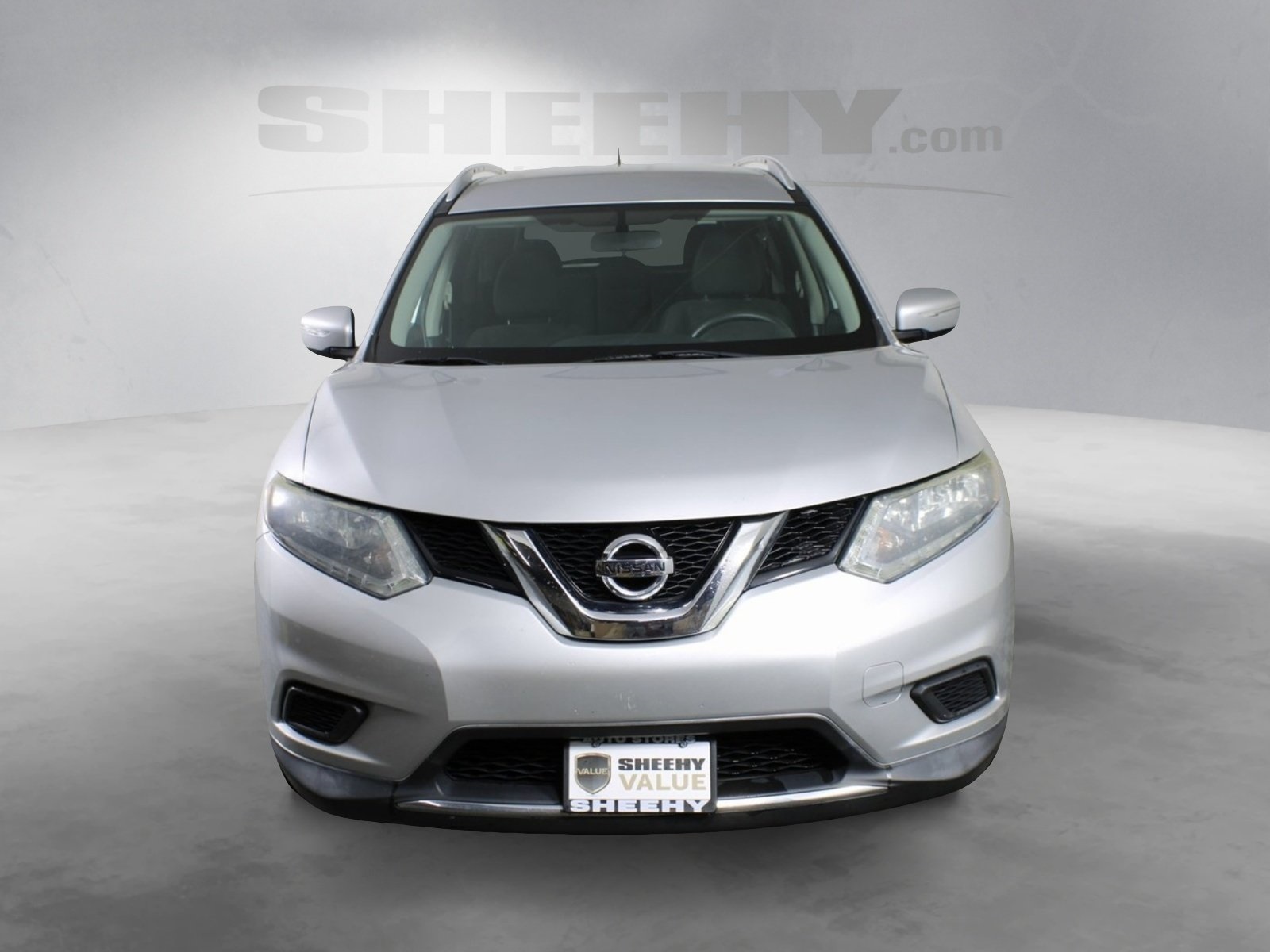2015 Nissan Rogue SV photo 2