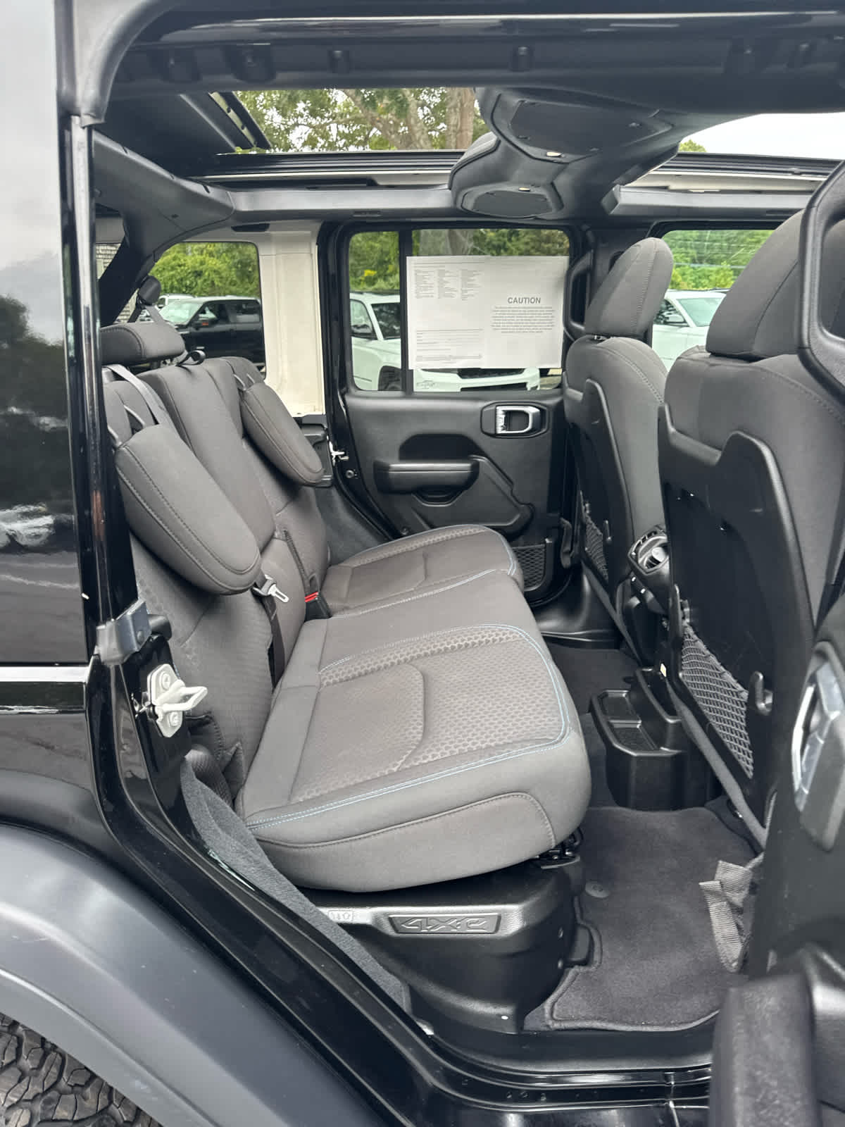 2024 Jeep Wrangler 4xe Rubicon photo 24