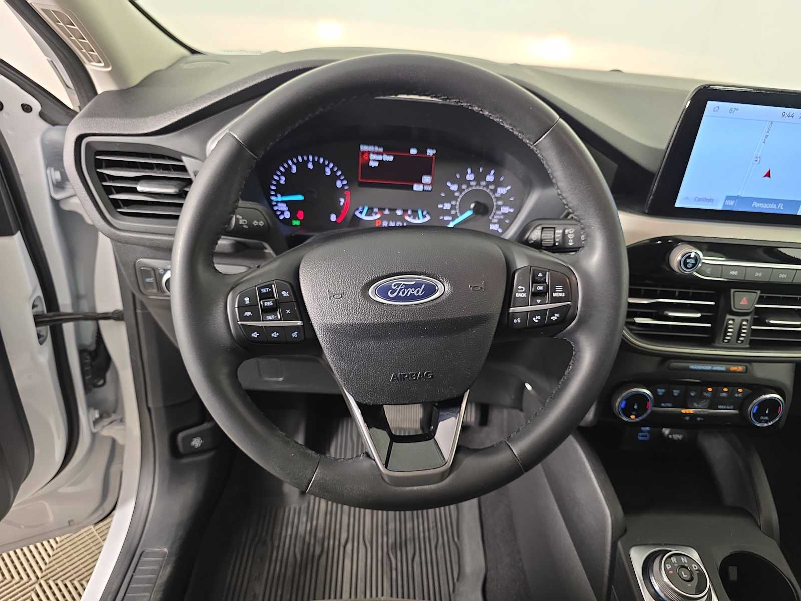 2022 Ford Escape SE photo 9