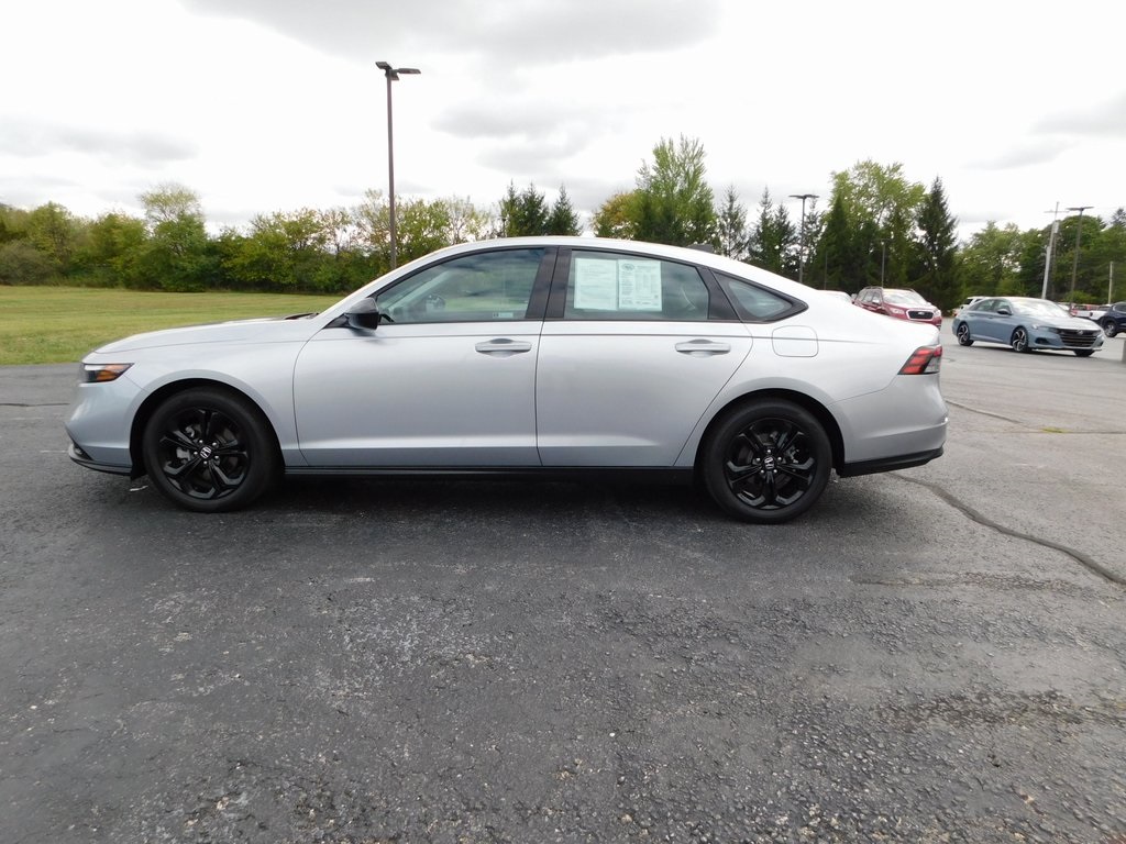 2025 Honda Accord SE photo 4