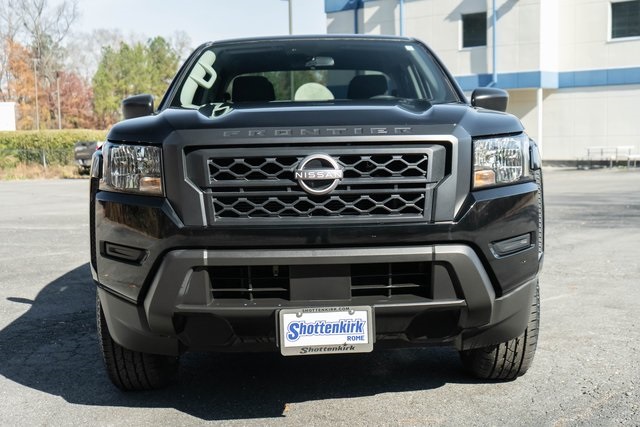 2022 Nissan Frontier S Crew Cab photo 4