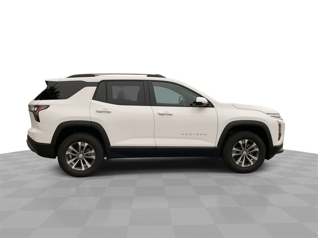 2026 Chevrolet Equinox LT photo 9