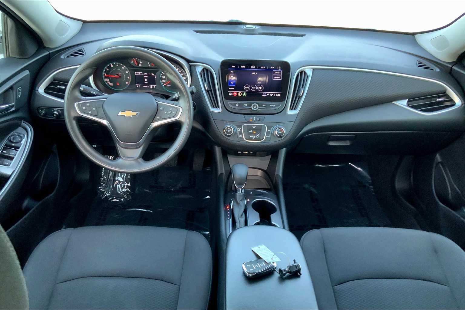 2022 Chevrolet Malibu LS photo 14