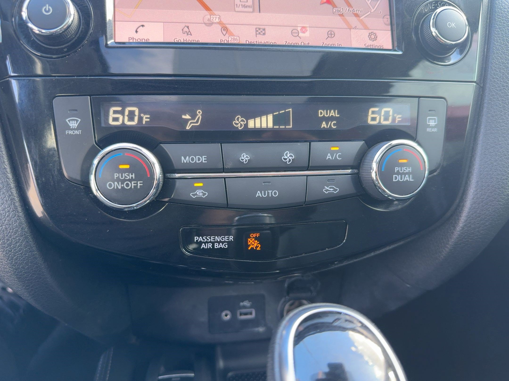 2020 Nissan Rogue Sport SL photo 26
