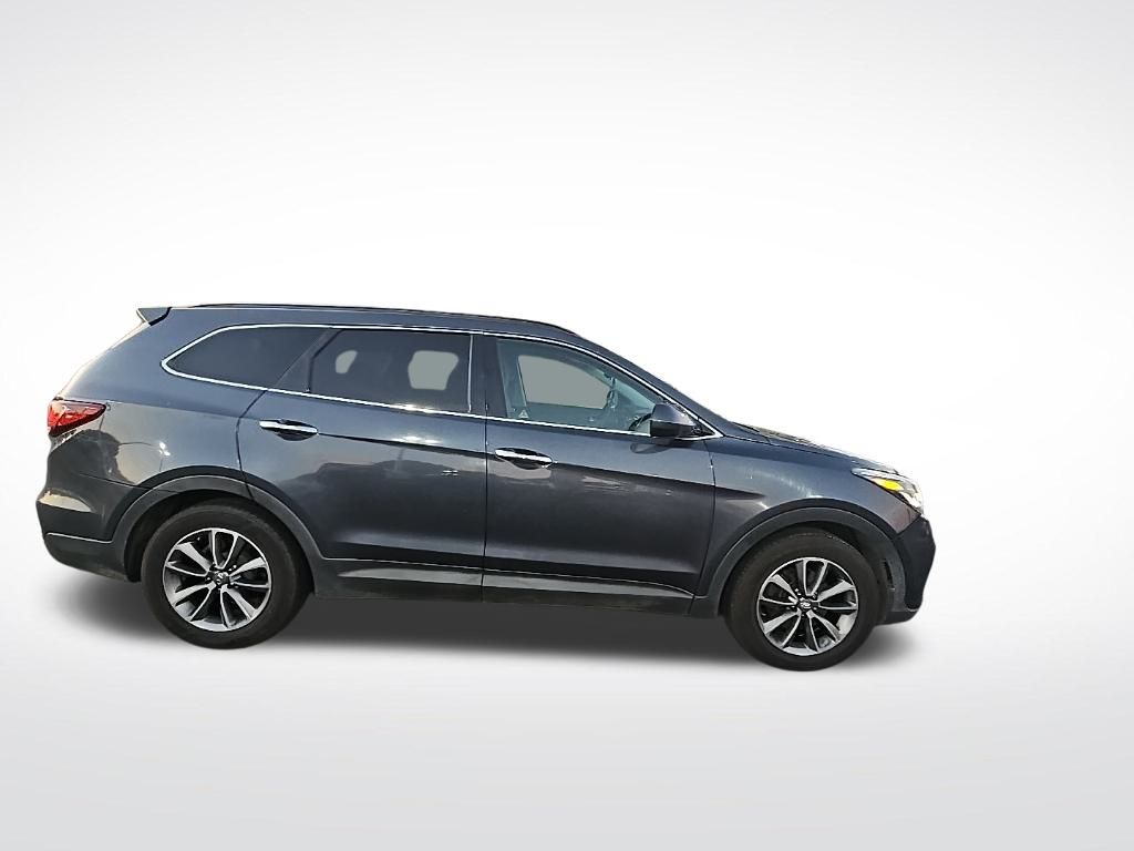 2017 Hyundai Santa Fe SE photo 4