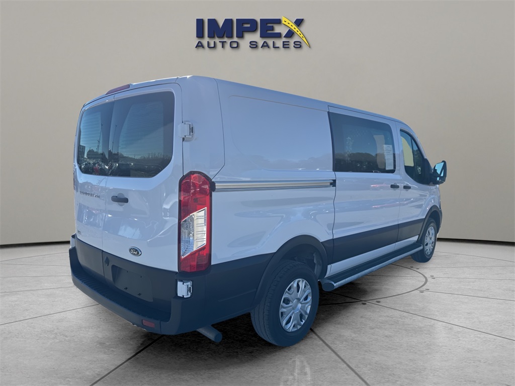 2024 Ford Transit photo 4