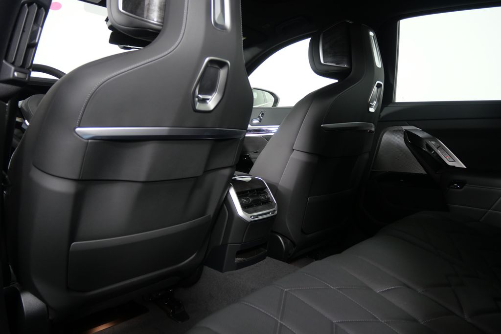 2025 Bmw i7 eDrive50 photo 16
