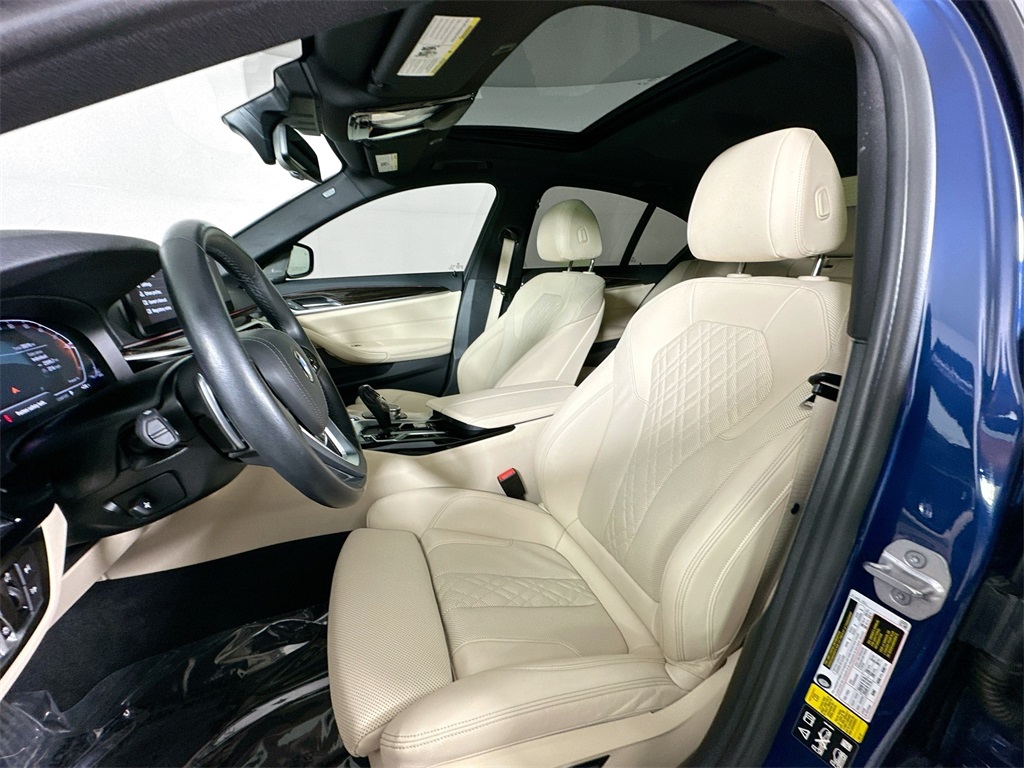 Used 2023 Blue Metallic BMW 540i xDrive image 12