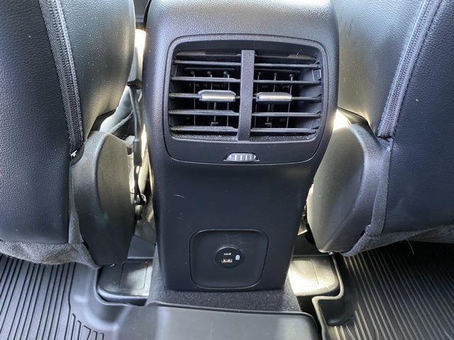2022 Ford Escape SEL photo 18