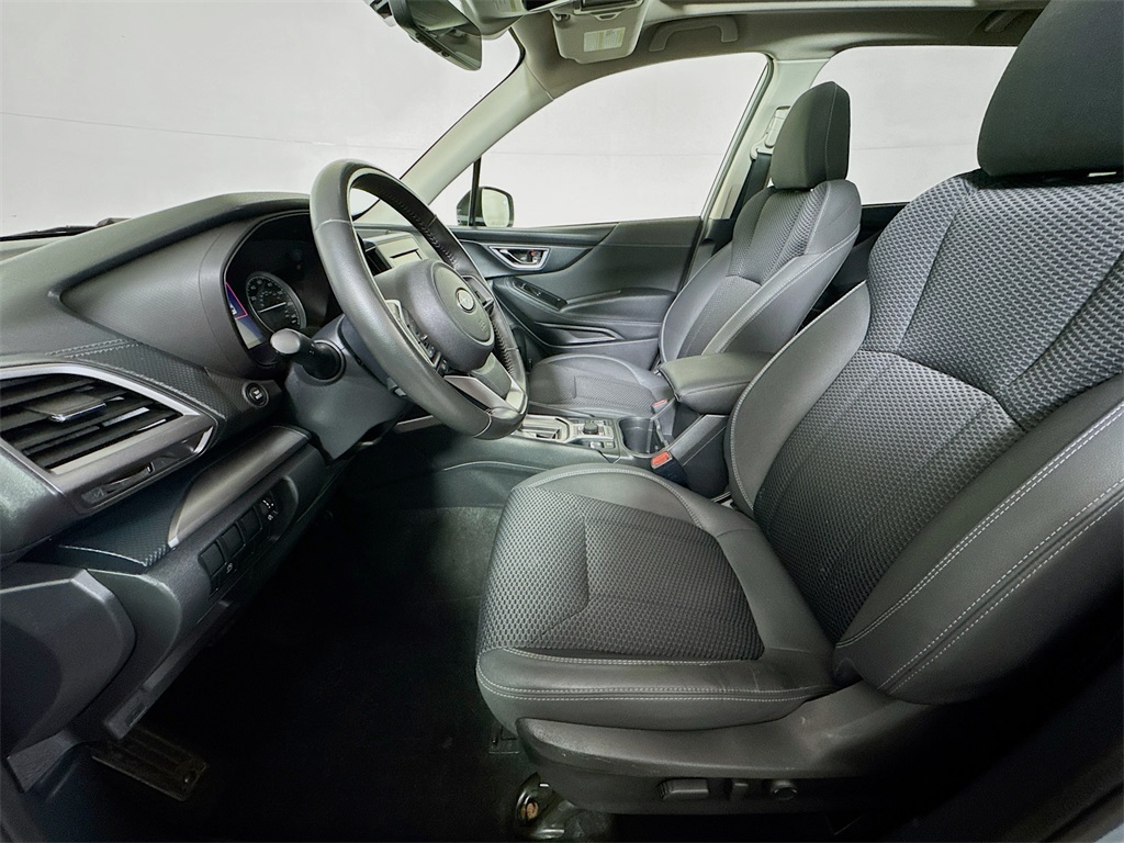 2020 Subaru Forester Premium photo 5