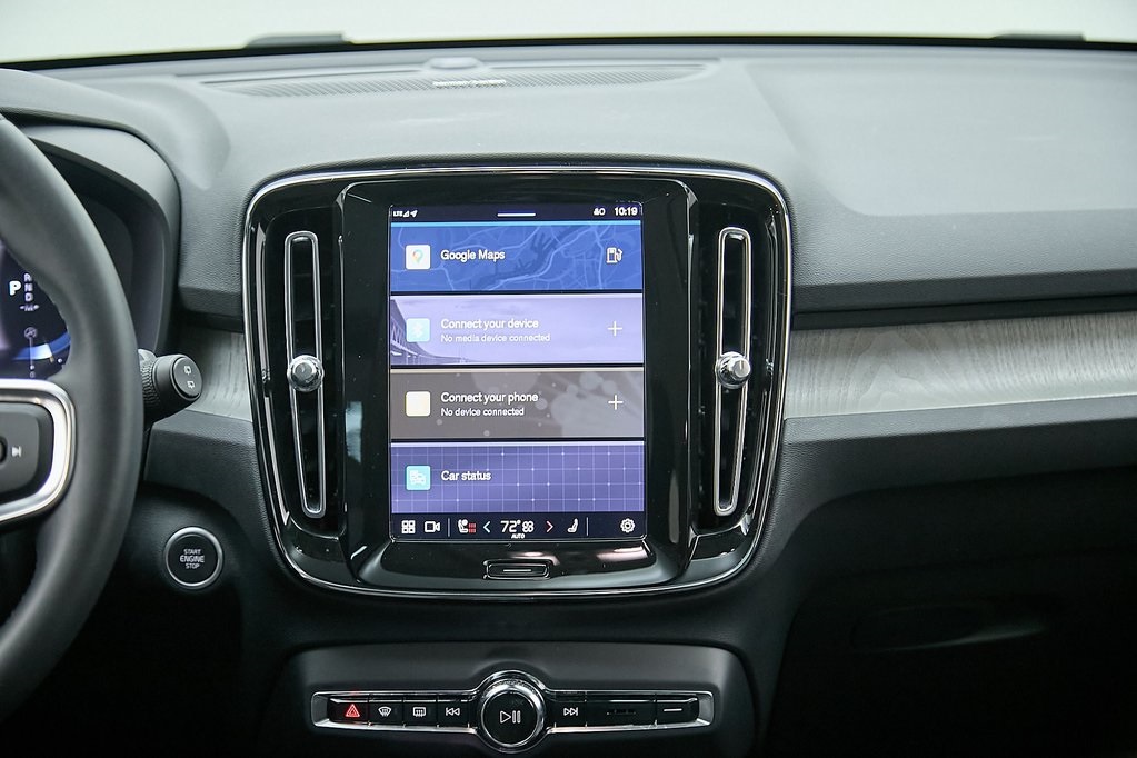 2024 VOLVO XC40 - Image 27