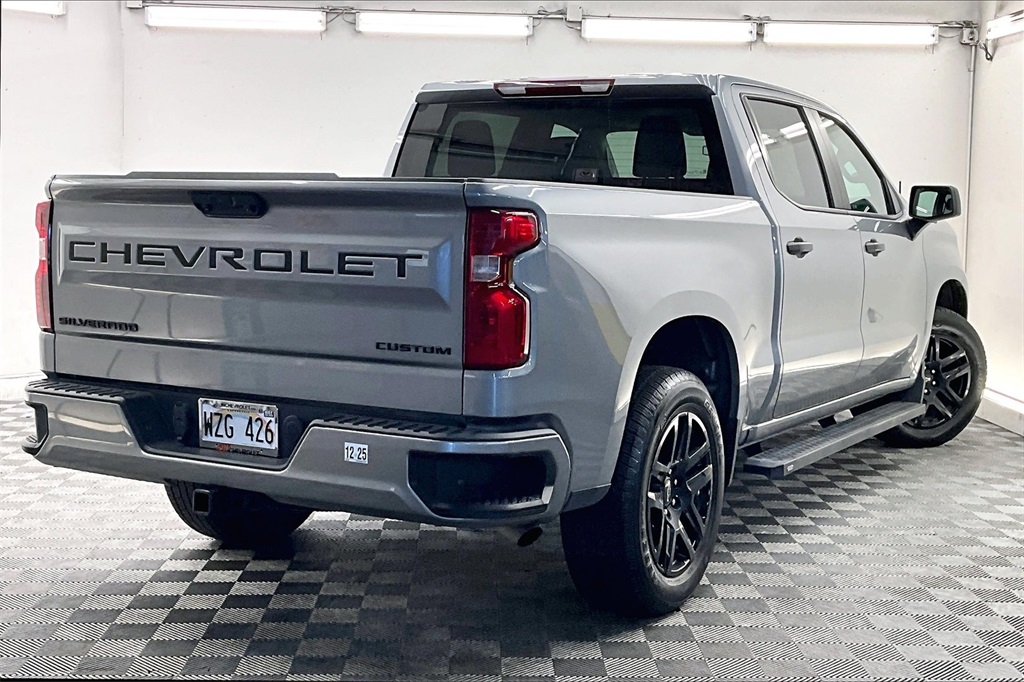 2024 Chevrolet Silverado 1500 Custom photo 11
