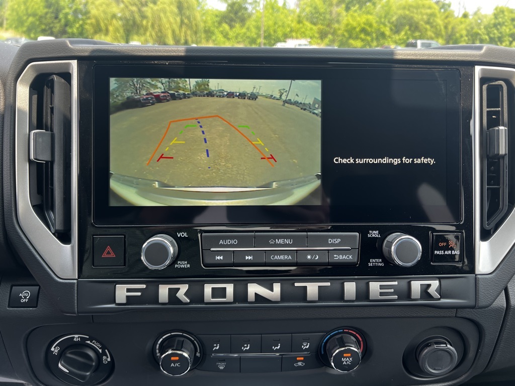 2025 Nissan Frontier SV photo 13