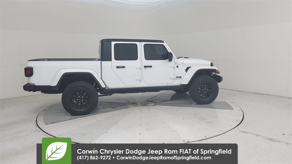 2022 Jeep Gladiator Sport photo 16