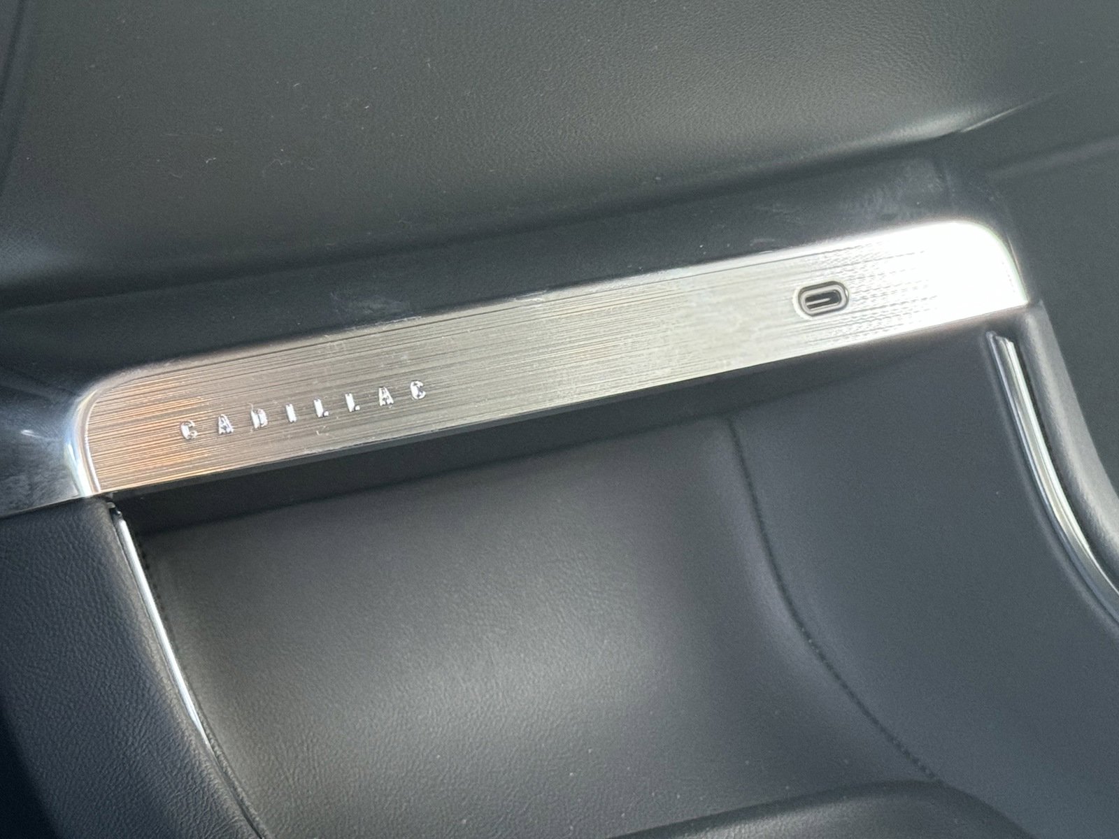 2025 Cadillac Lyriq Luxury photo 24