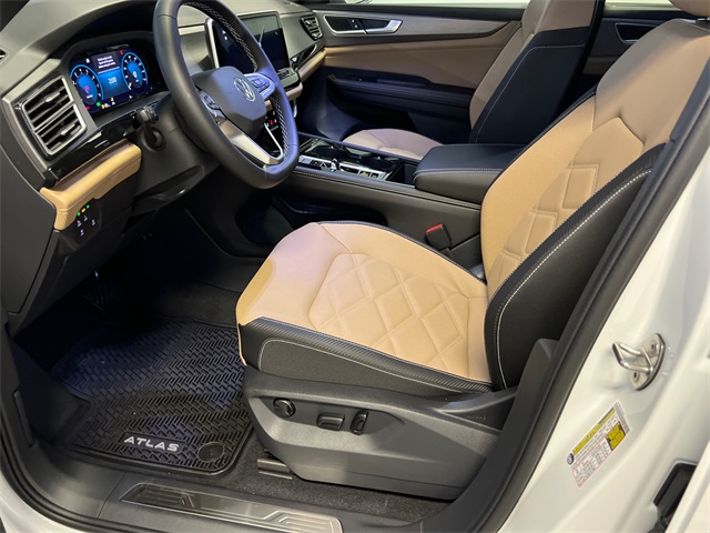2026 Volkswagen Atlas Cross Sport SE Technology photo 7