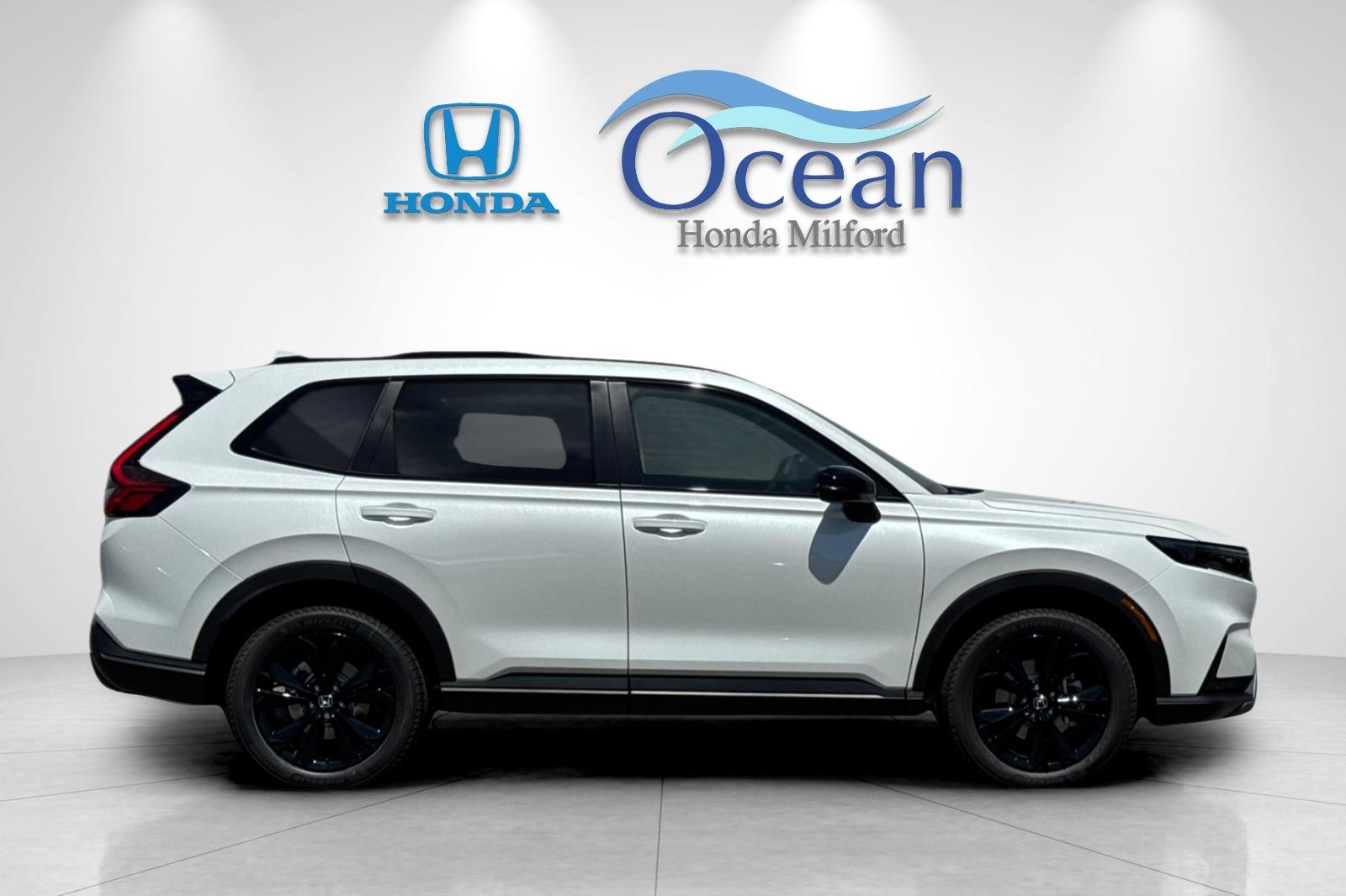 2026 Honda CR-V Sport Touring Hybrid photo 3