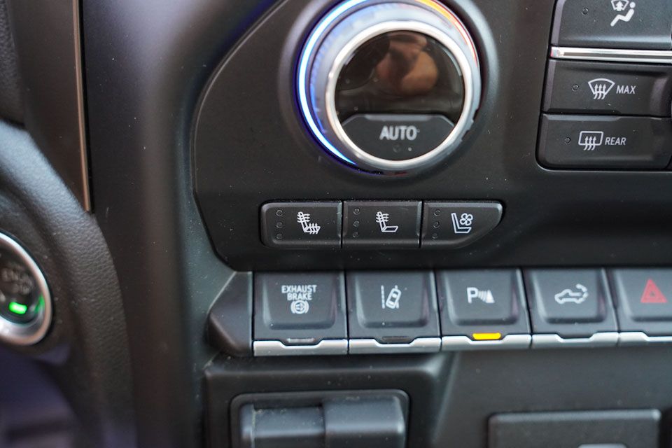 2022 Chevrolet Silverado 3500HD High Country Z71 photo 28