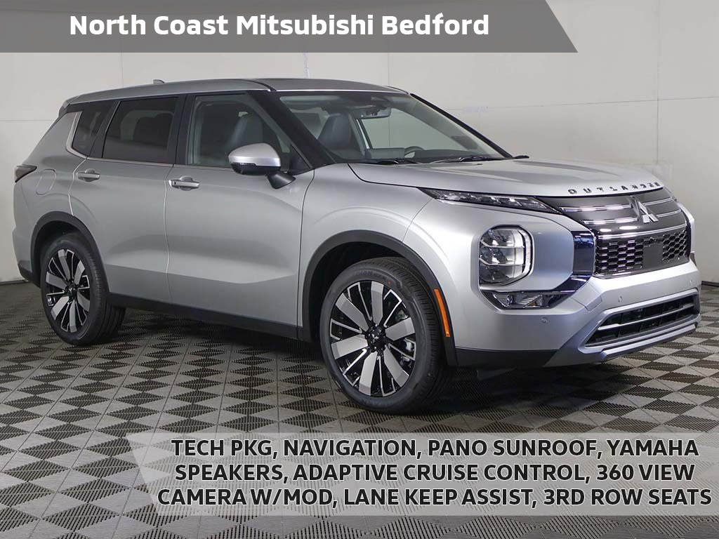 2025 Mitsubishi Outlander SE's photo