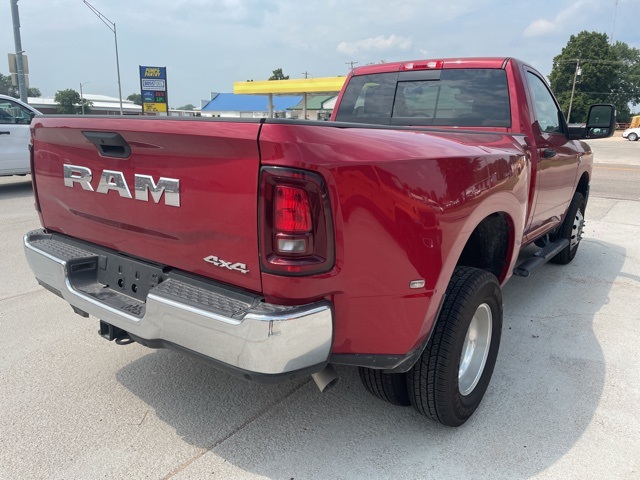 2025 Ram 3500 Tradesman photo 4