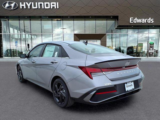 2026 Hyundai Elantra SEL Sport photo 2
