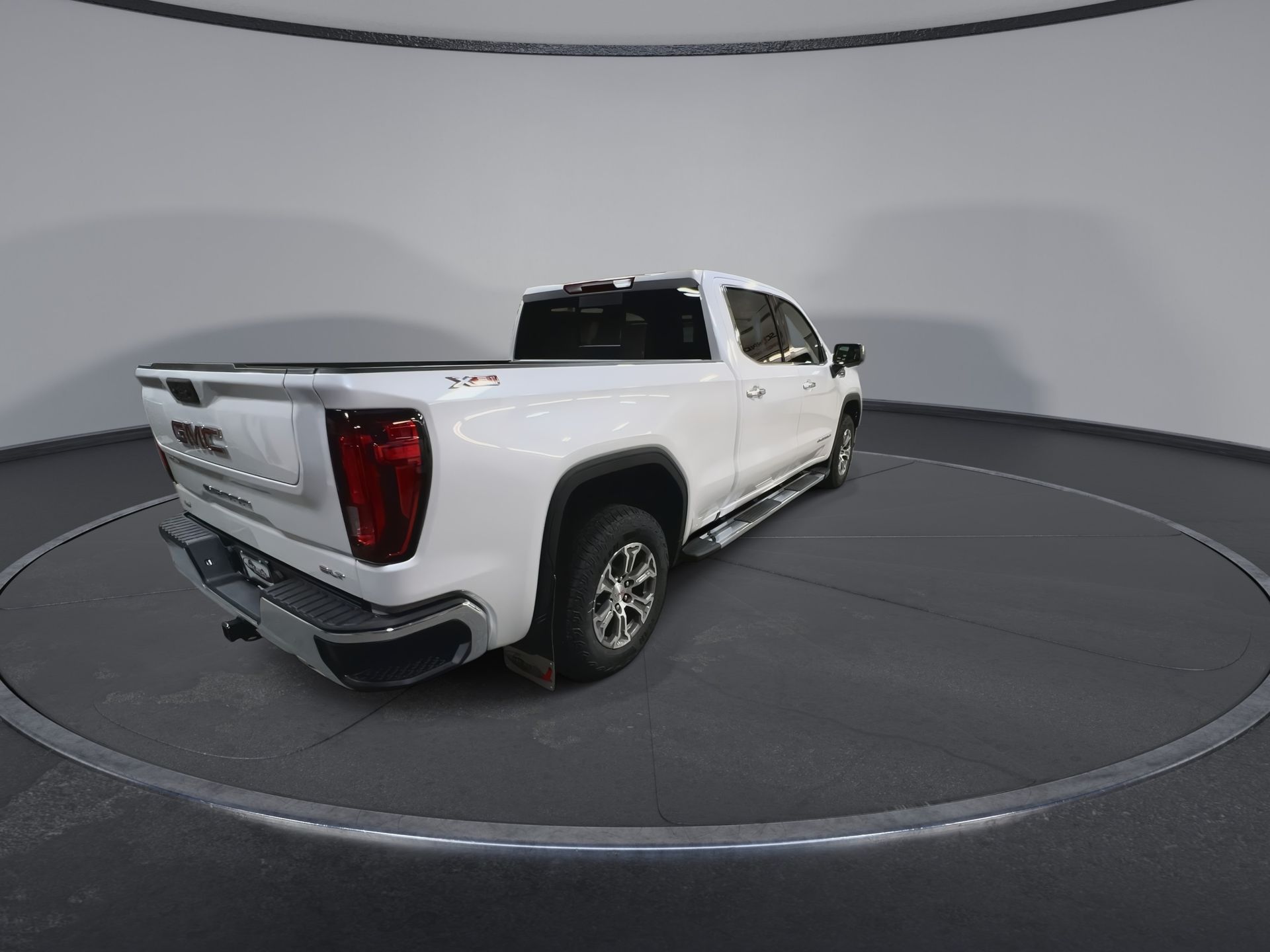 New 2025 White Frost Tricoat GMC SLT image 67