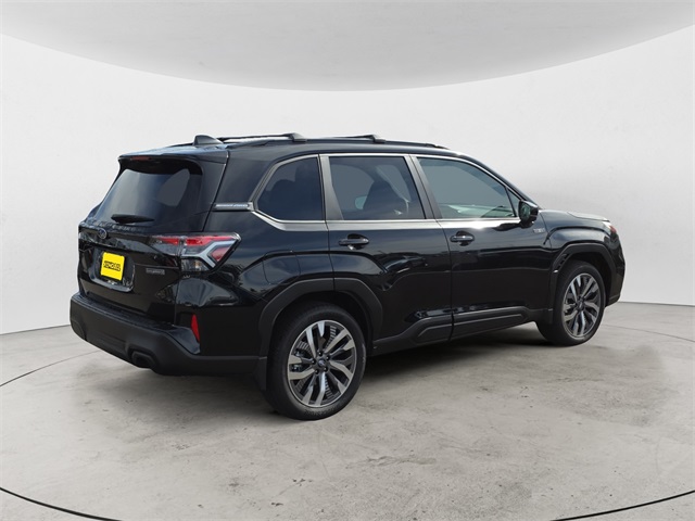 2025 Subaru Forester Touring photo 5
