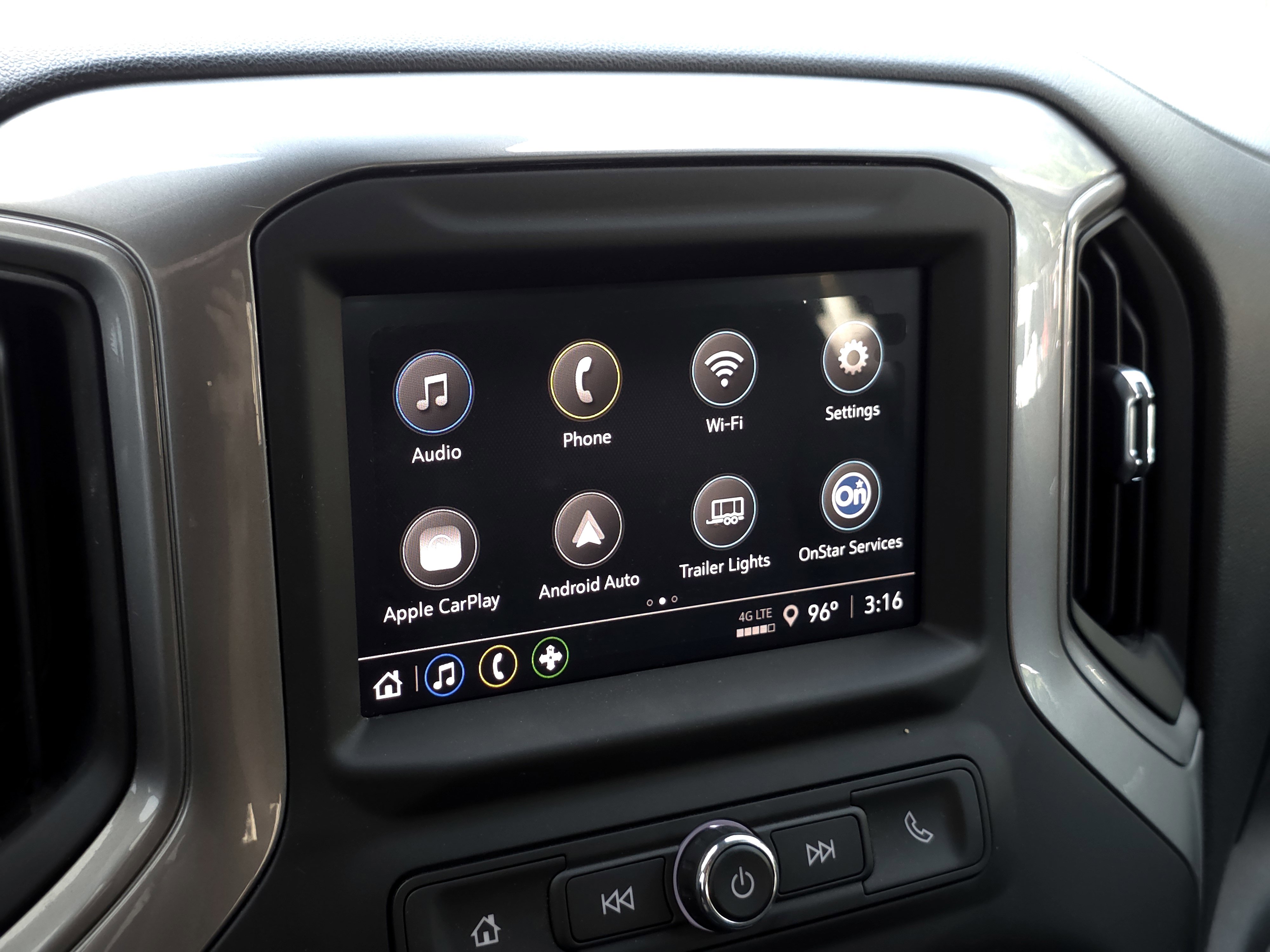 2024 Chevrolet Silverado 1500 Custom photo 5