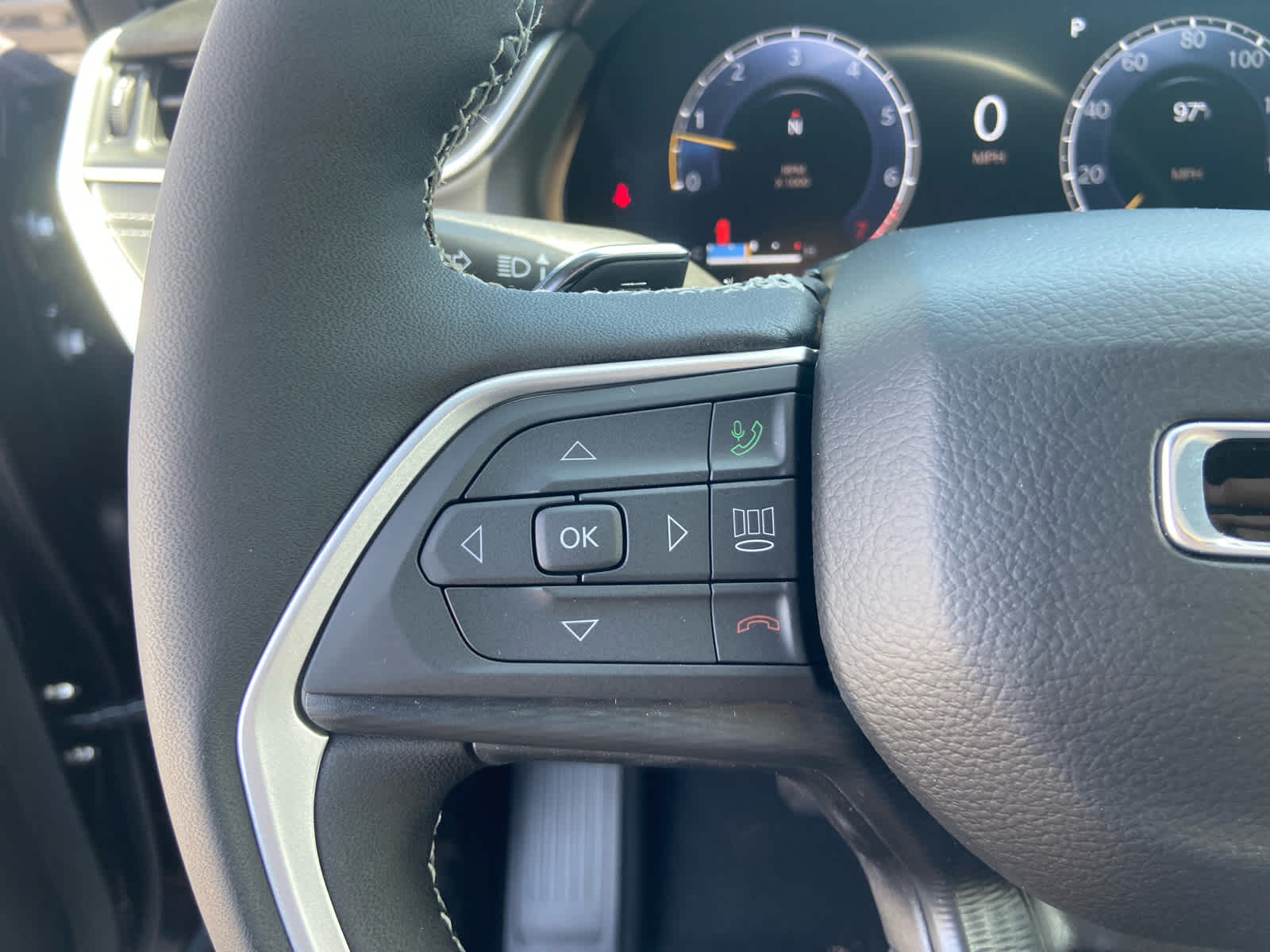 2025 Jeep Grand Cherokee Altitude photo 25