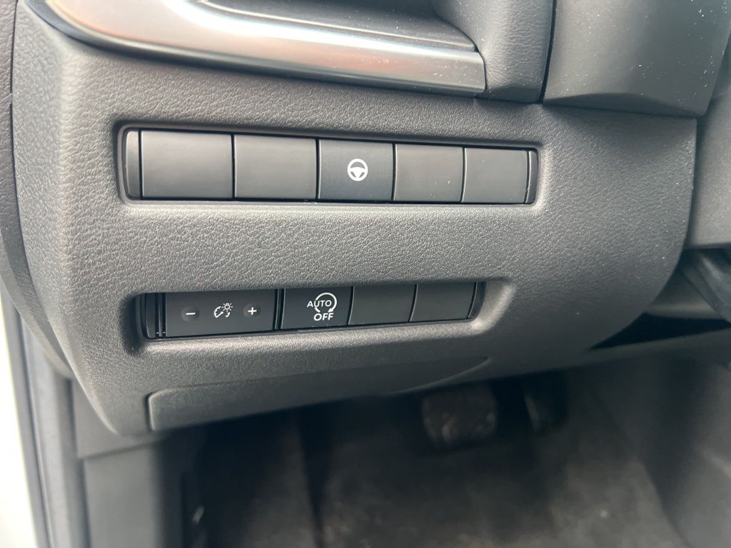 2023 Nissan Rogue SV photo 47